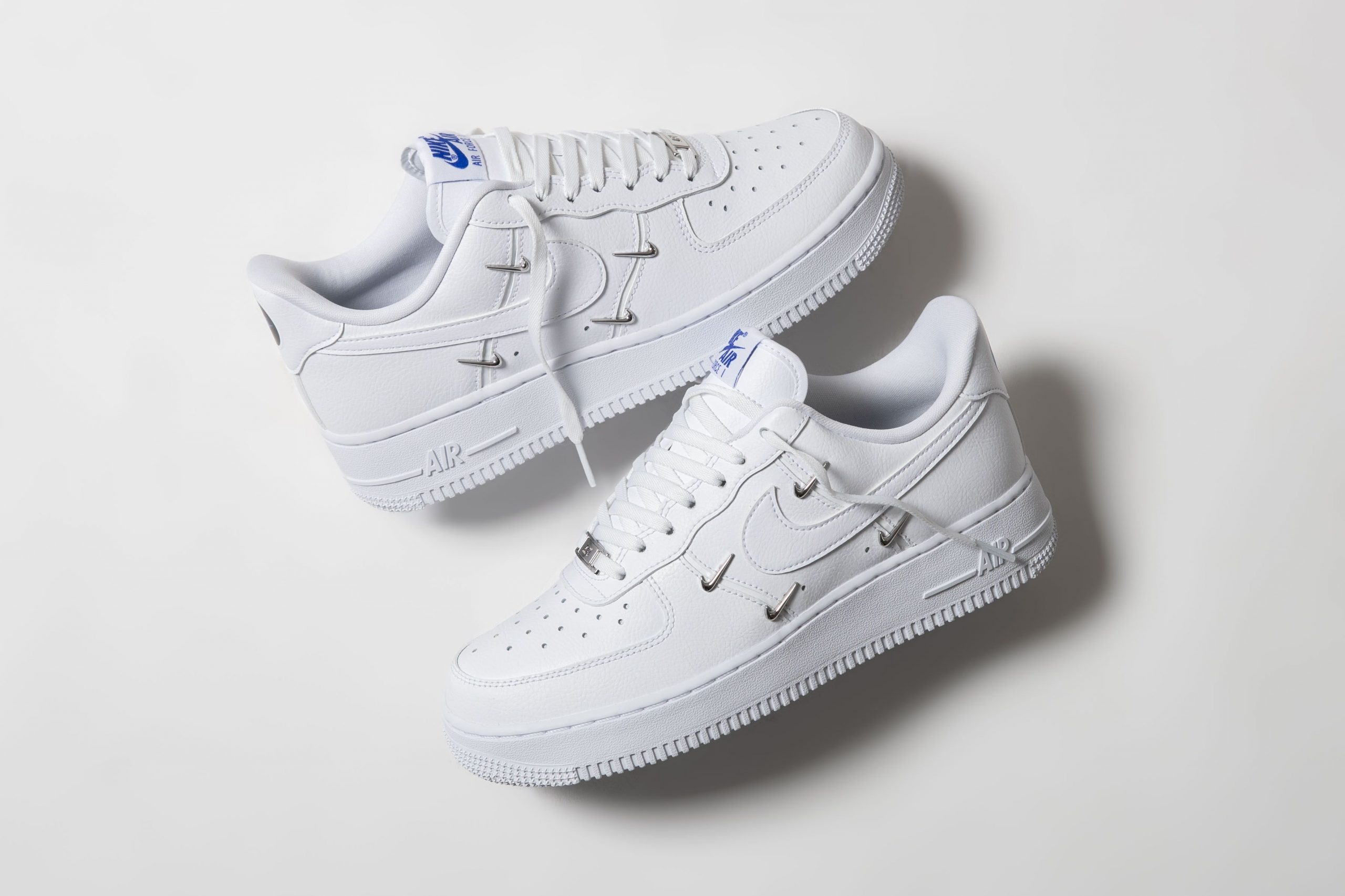 Giày Nike Wmns Air Force 1 Sisterhood White Metallic Silver