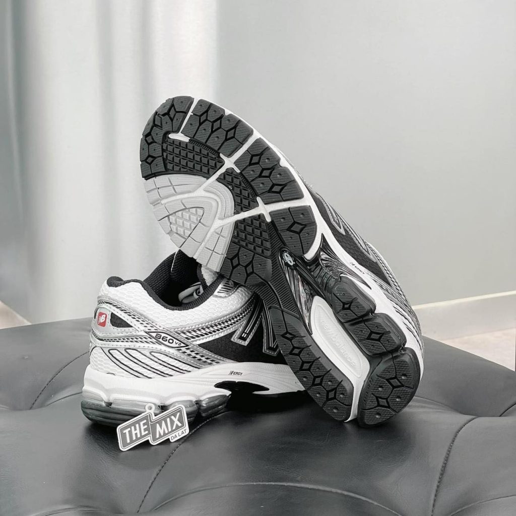 Giày New Balance 860v2 White Silver Giày New Balance 860v2 White Silver