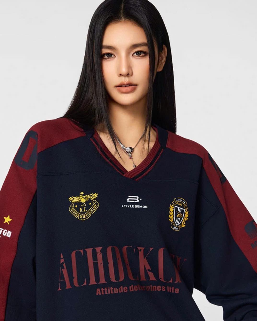 Sweater Achock V-Neck Sweater Achock V-Neck