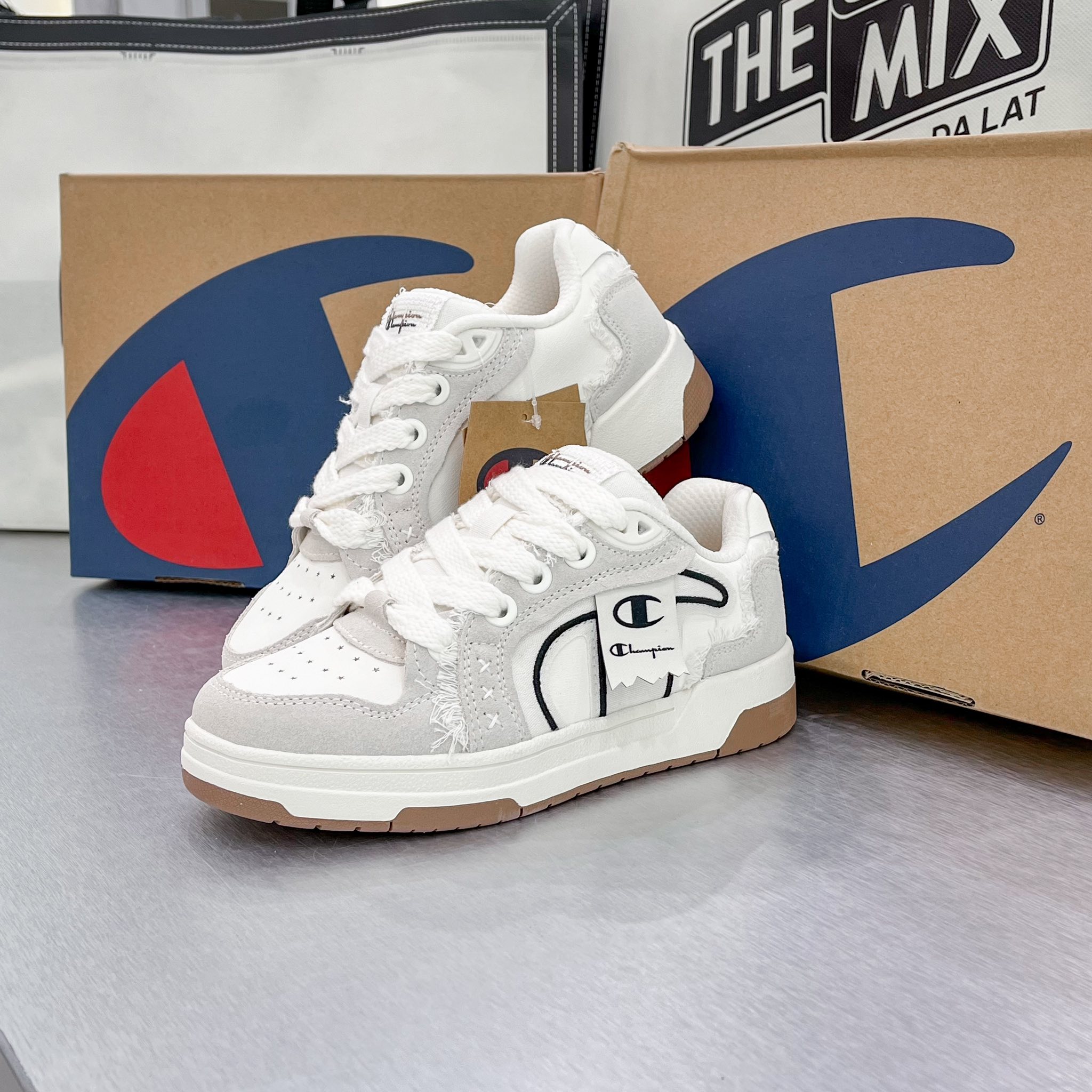 Giày Champion Skateboard Milk White Giày Champion Skateboard Milk White