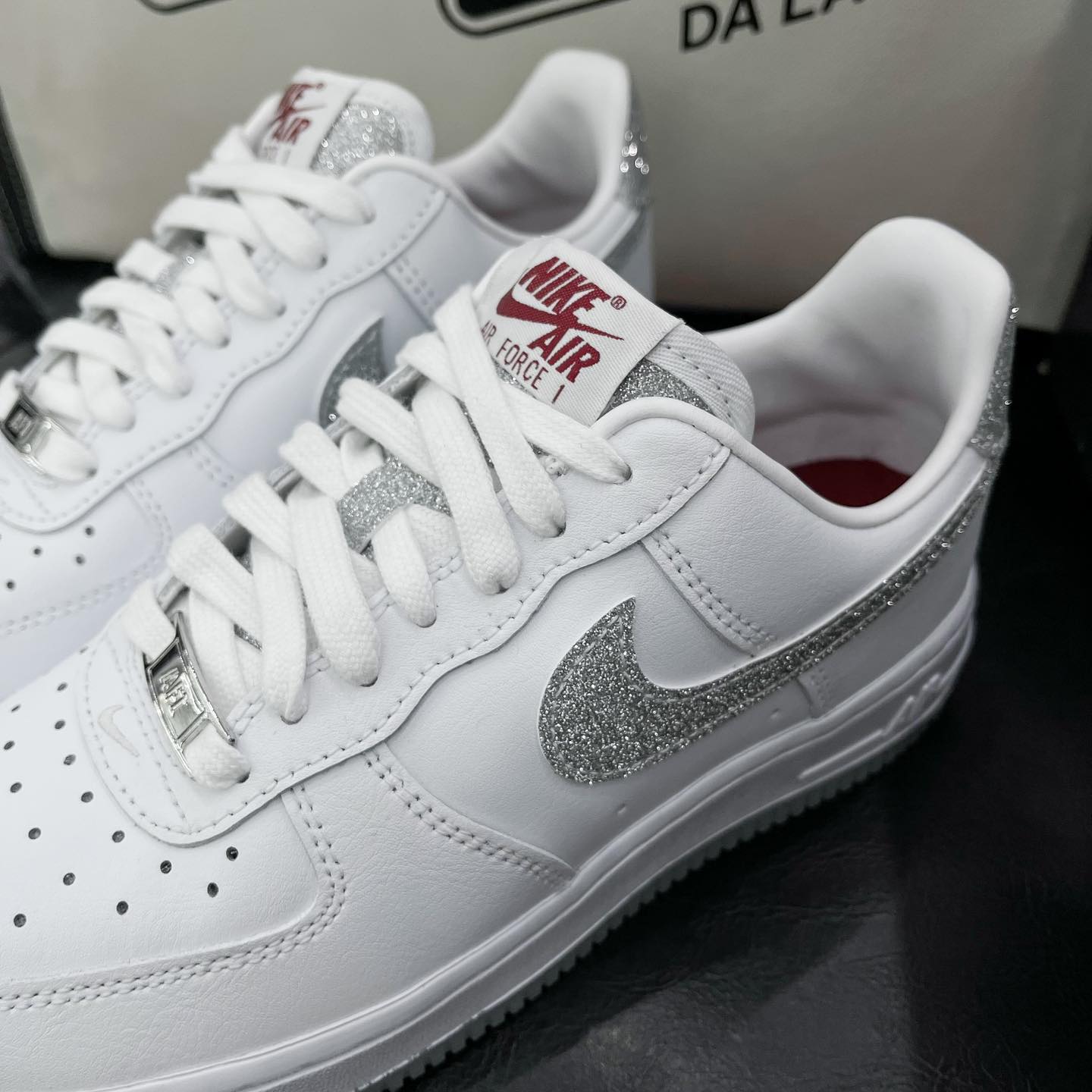 Giày Nike Air Force 1 Low '07 LX Glitter Swoosh White Giày Nike Air Force 1 Low '07 LX Glitter Swoosh White