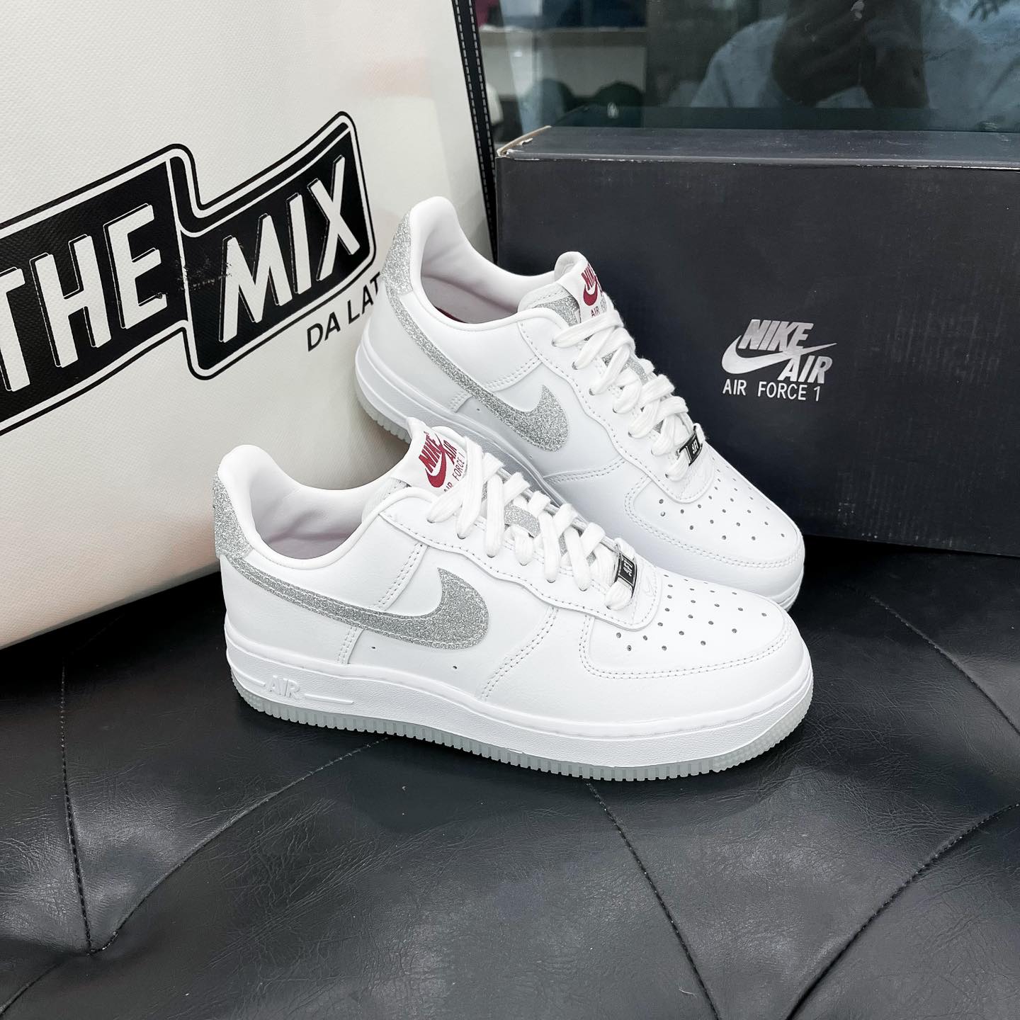 Giày Nike Air Force 1 Low '07 LX Glitter Swoosh White Giày Nike Air Force 1 Low '07 LX Glitter Swoosh White