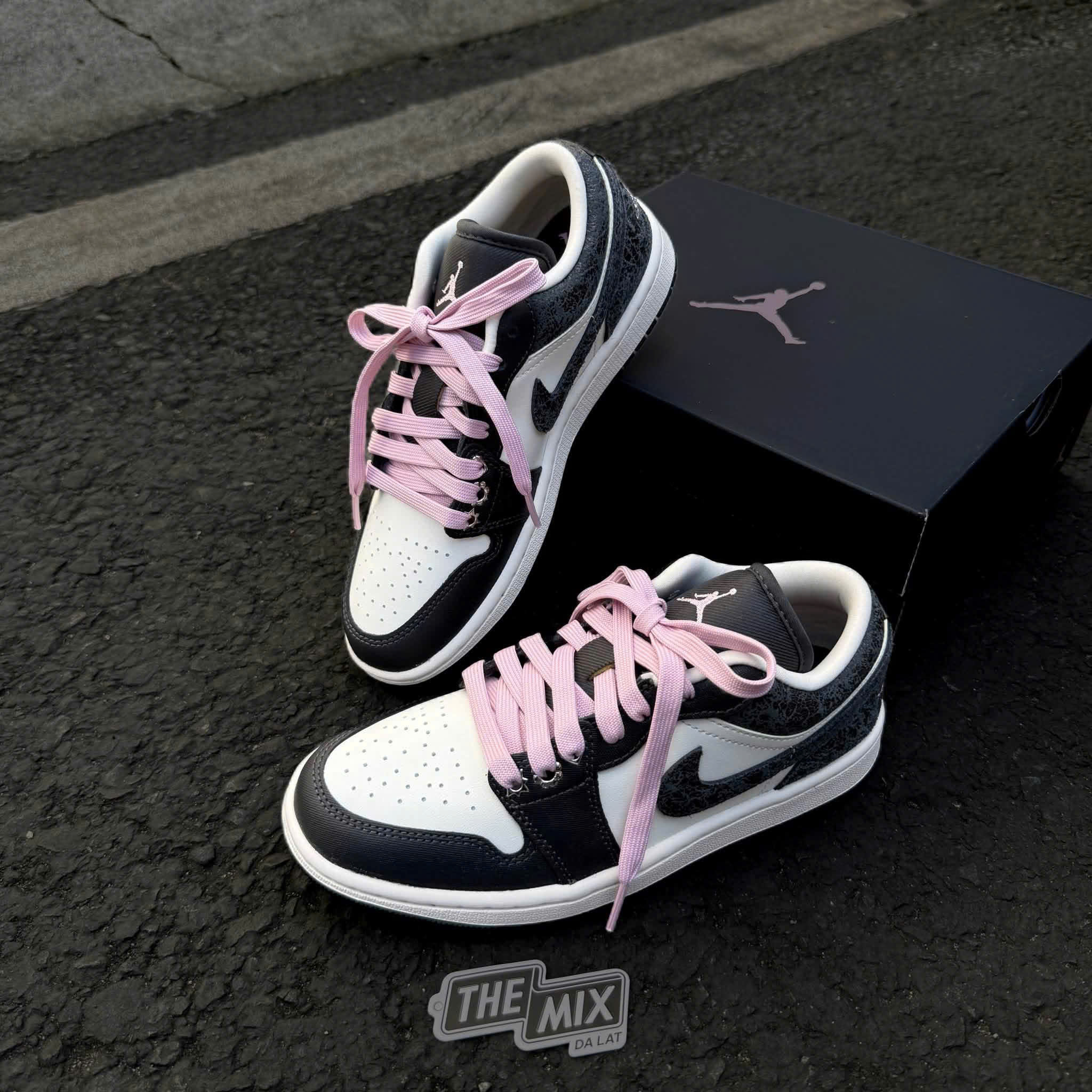 Giày Jordan 1 Low SE Iced Carmine
