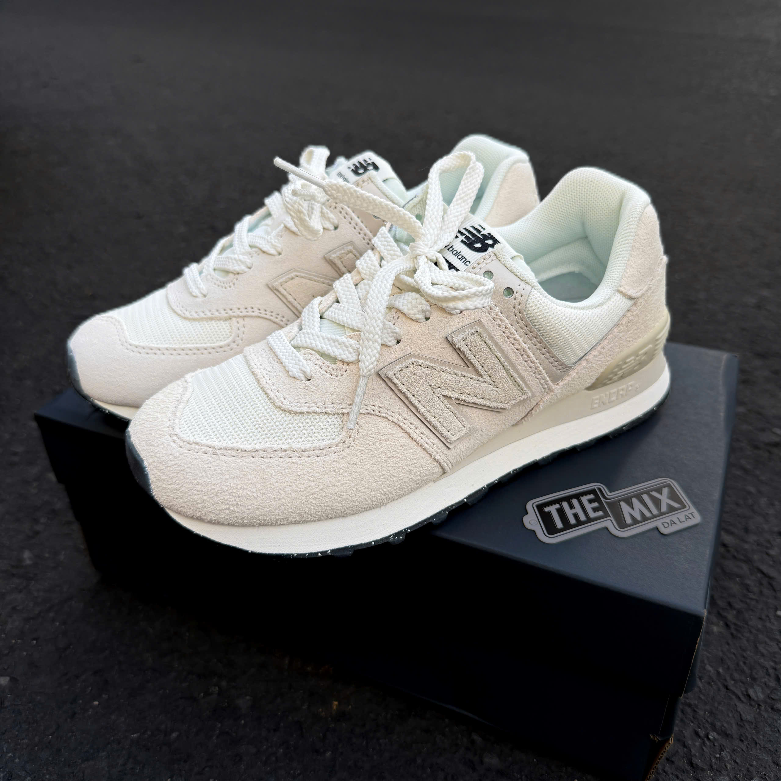 Giày New Balance 574 Off White Grey Giày New Balance 574 Off White Grey