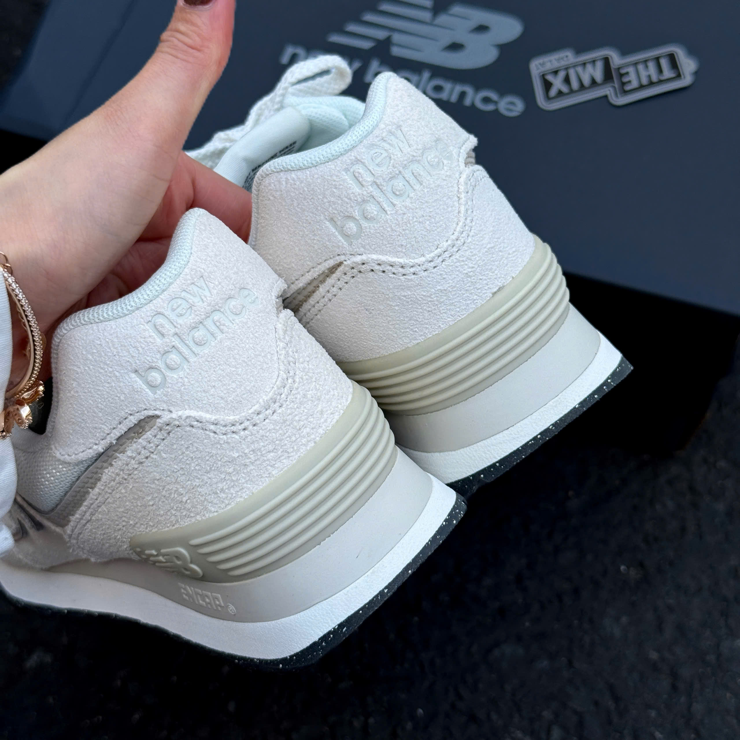 Giày New Balance 574 Off White Grey Giày New Balance 574 Off White Grey