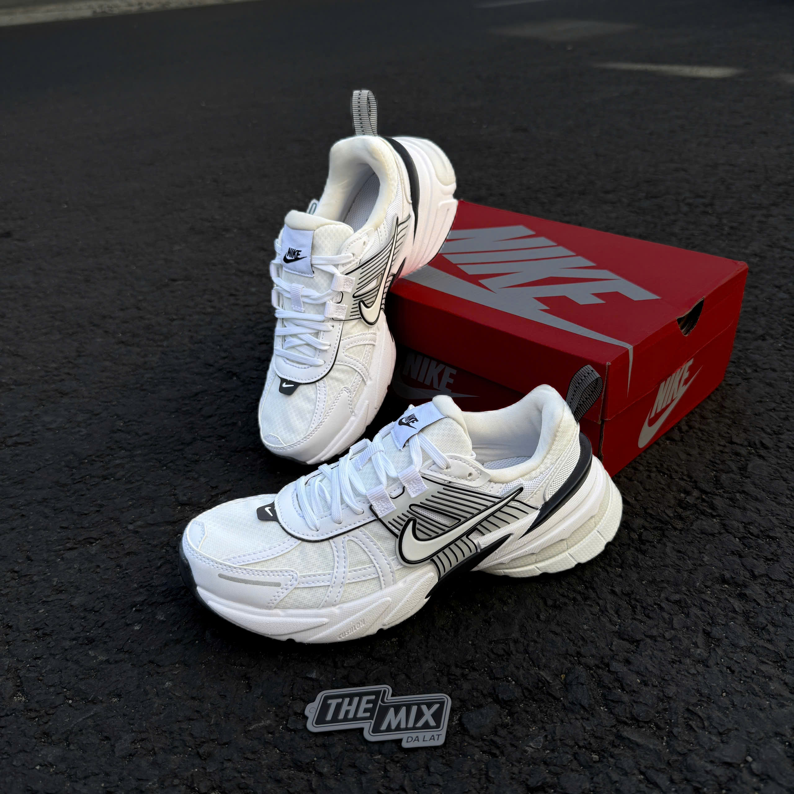 V2K Run ‘Summit White / Platinum Tint’ 26