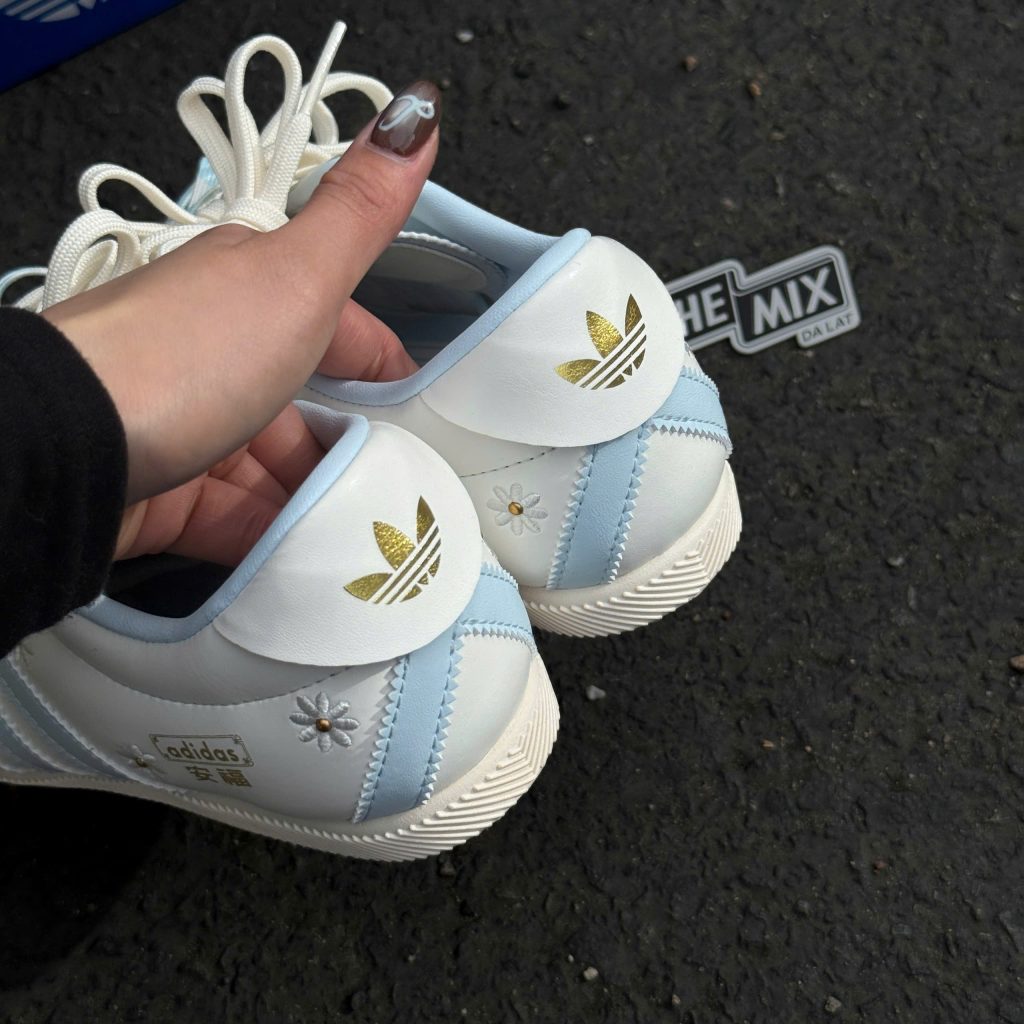 Giày Adidas ANFU White Daisy Blue 26 Giày Adidas ANFU White Daisy Blue 26