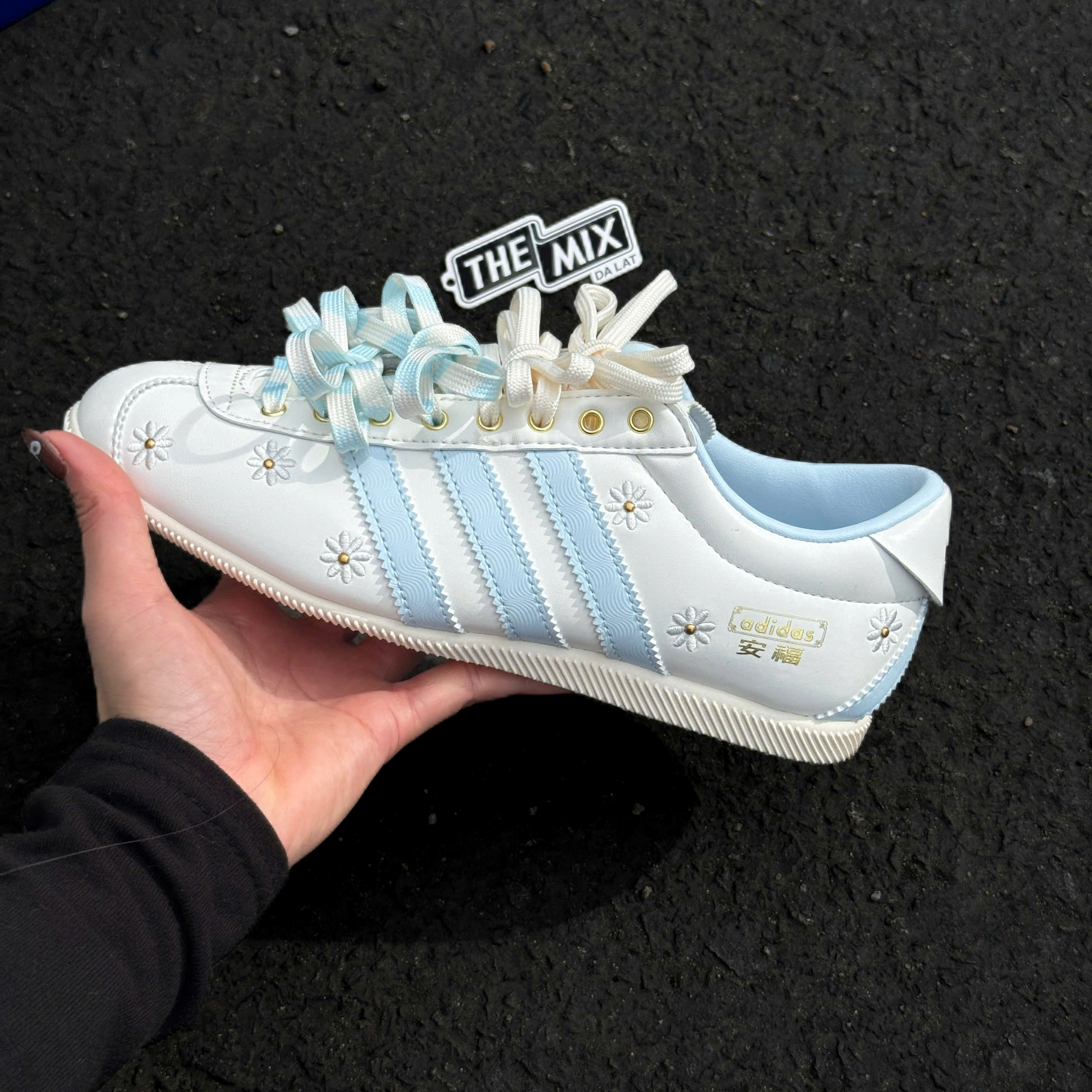 Giày Adidas ANFU White Daisy Blue 26 Giày Adidas ANFU White Daisy Blue 26