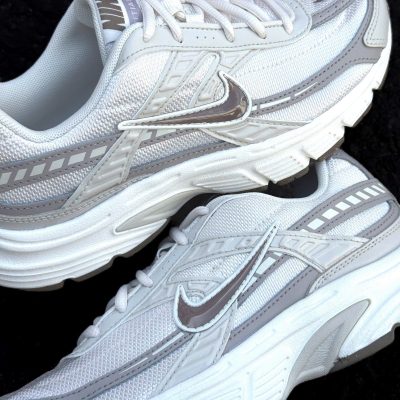 Giày Nike Initiator Phantom Light Bone Sail Mink Brown 26 Giày Nike Initiator Phantom Light Bone Sail Mink Brown 26