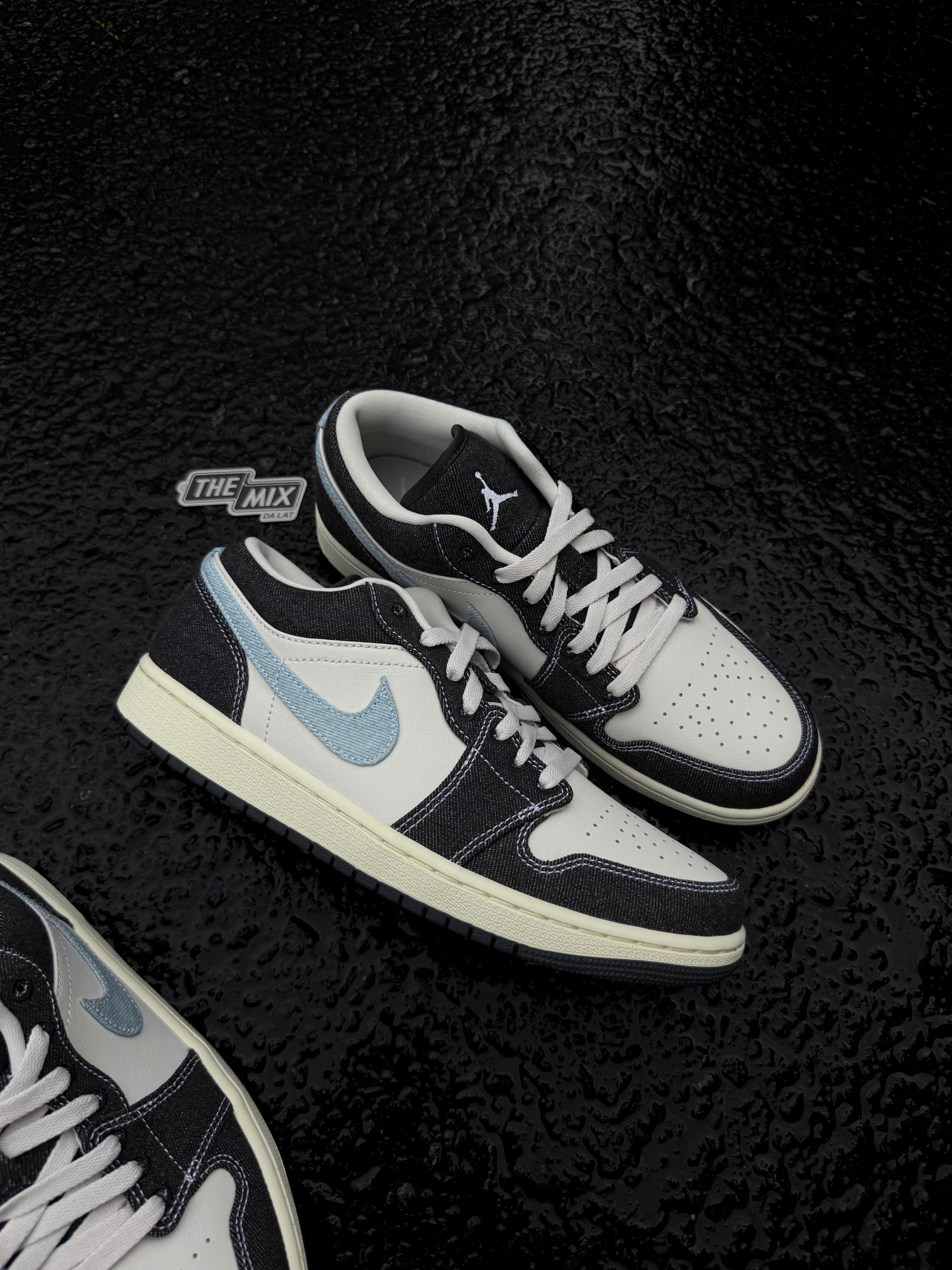 Giày Jordan 1 Low SE “Black Light Armory Blue” 26