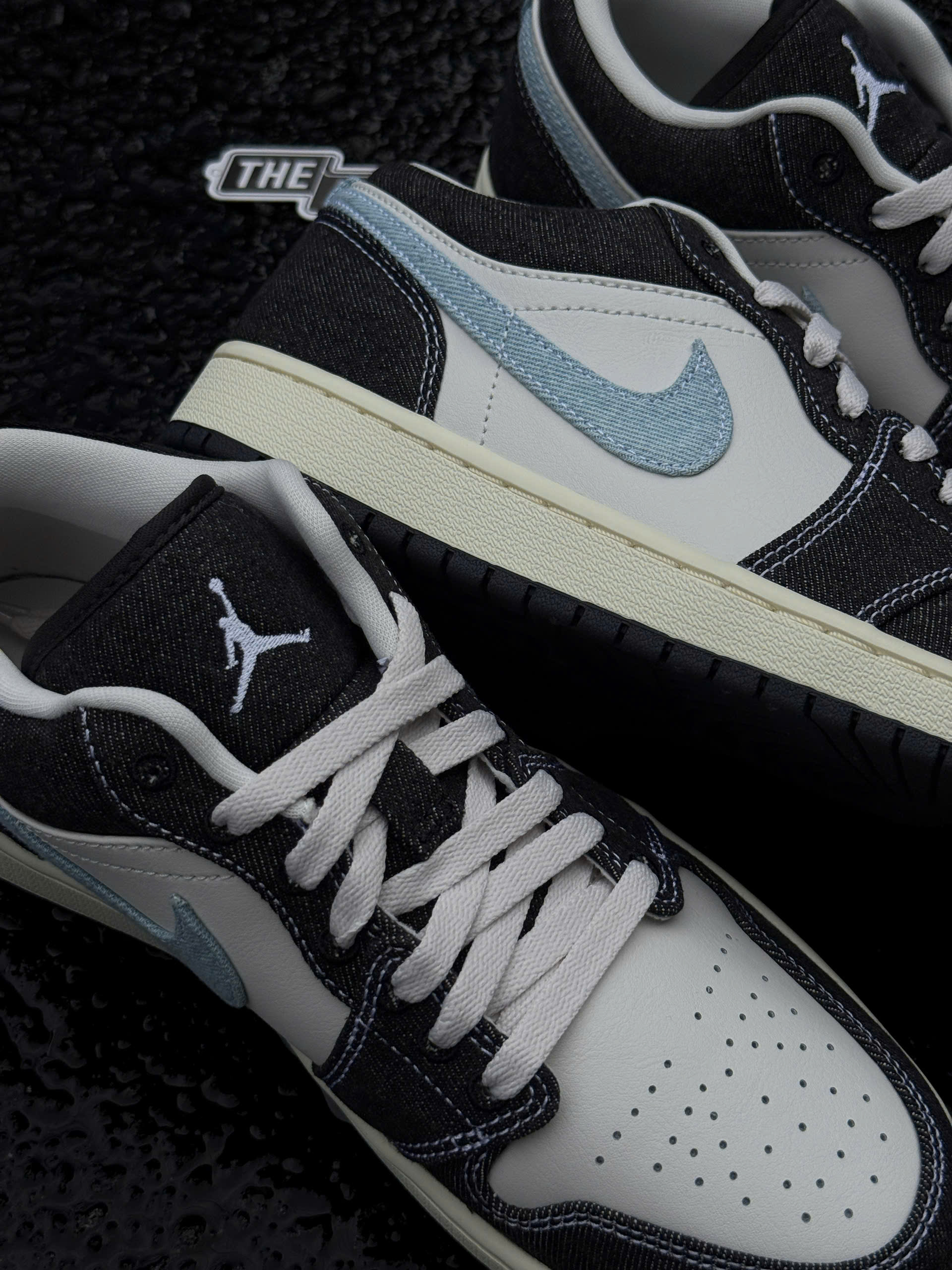 Giày Jordan 1 Low SE “Black Light Armory Blue” 26 Giày Jordan 1 Low SE “Black Light Armory Blue” 26