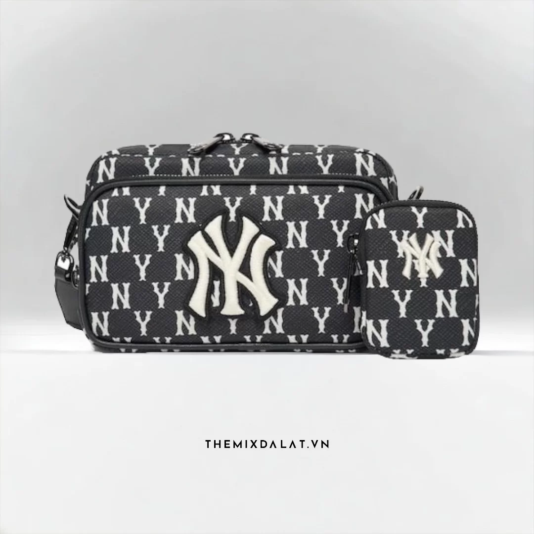 MLB DIA Monogram Jacquard New York Yankees Cross Bag Crossbody Bag - Black