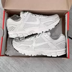 Giày Nike Zoom Vomero 5 SP Vast Grey