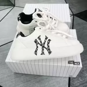 Giày MLB Chunky Classic Base Heel Monogram New York Yankees