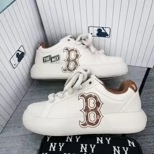 Giày MLB Chunky Classic Base Heel Monogram Boston Red Sox Brown