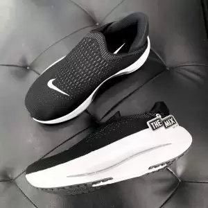 Giày Nike Reina EasyOn Black White